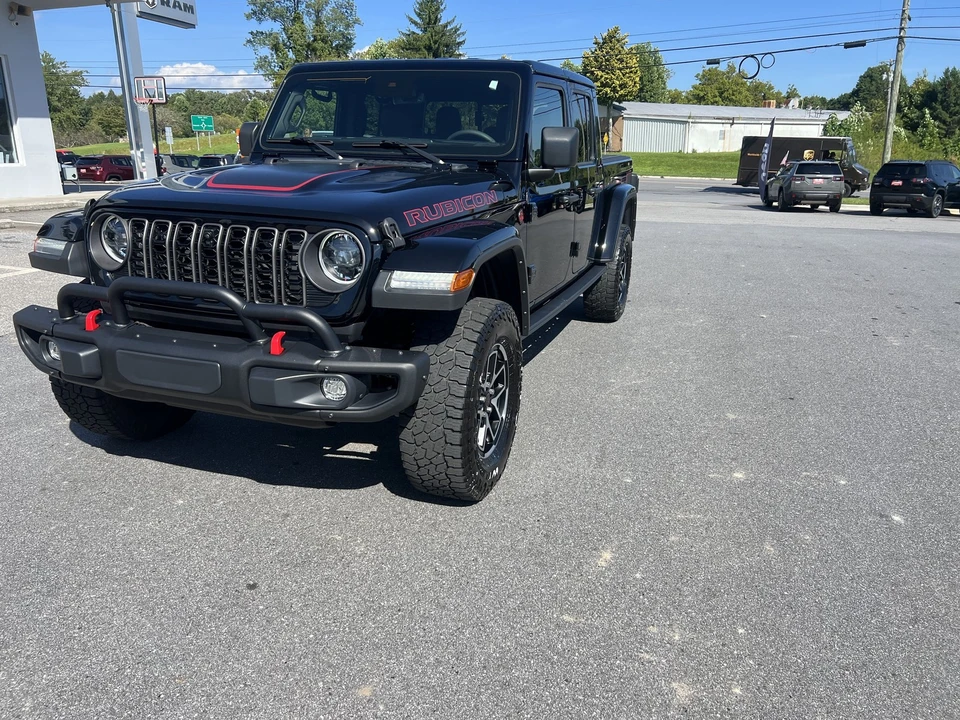 2024 Jeep JT Gladiator - Image 8 of 31