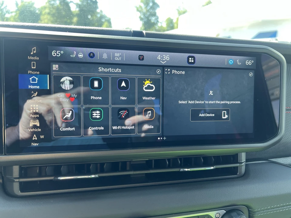 2024 Jeep JT Gladiator - Image 24 of 31