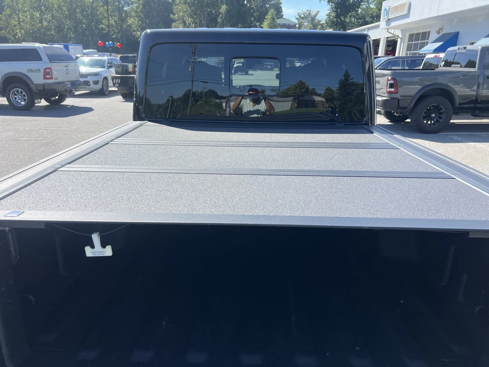 2024 Jeep JT Gladiator - Image 13 of 31
