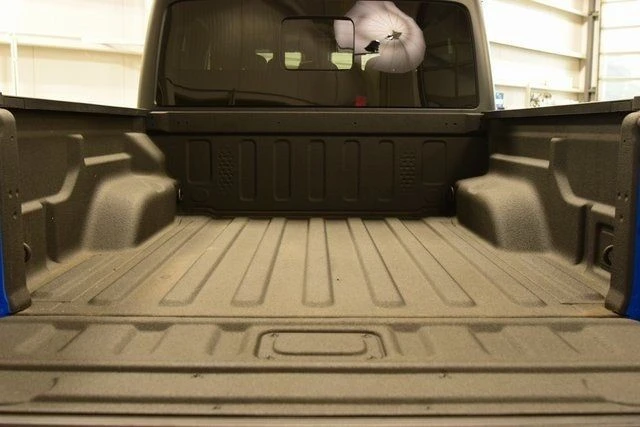 2024 Jeep JT Gladiator - Image 18 of 21