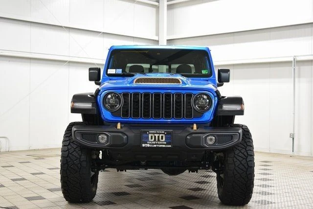 2024 Jeep JT Gladiator - Image 2 of 21