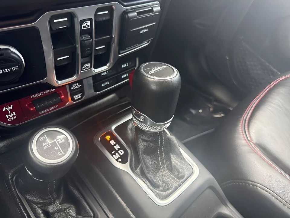 2024 Jeep JT Gladiator - Image 16 of 31
