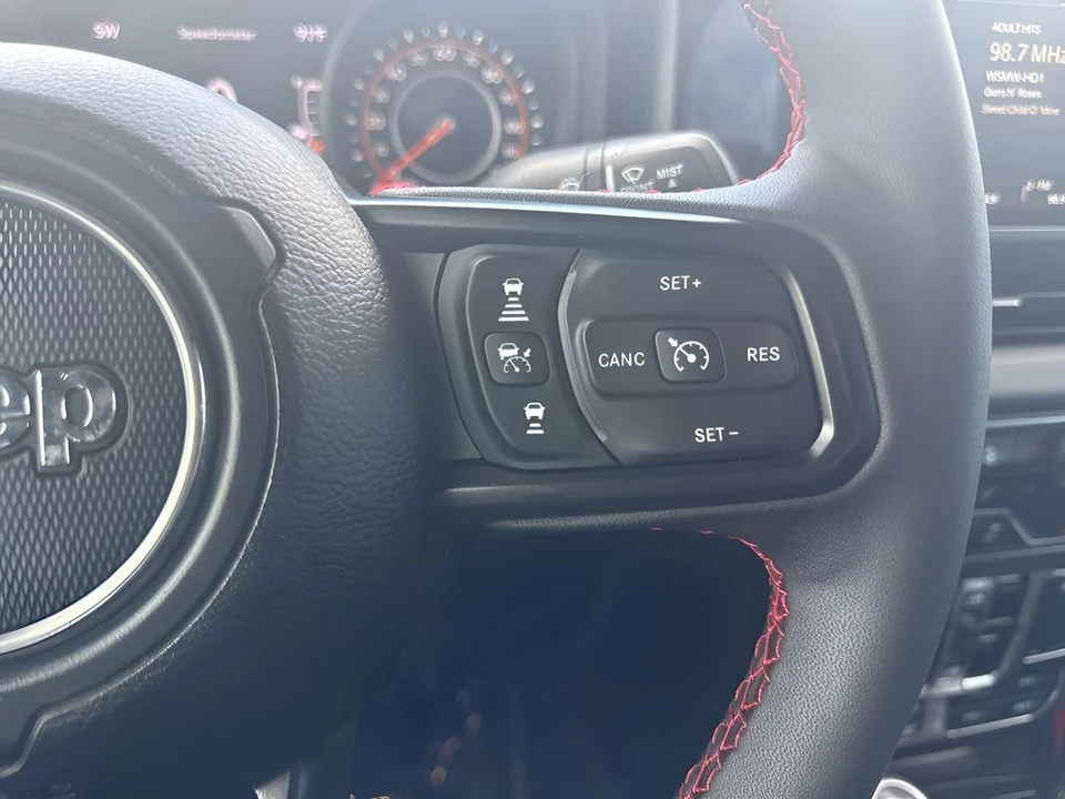 2024 Jeep JT Gladiator - Image 15 of 31