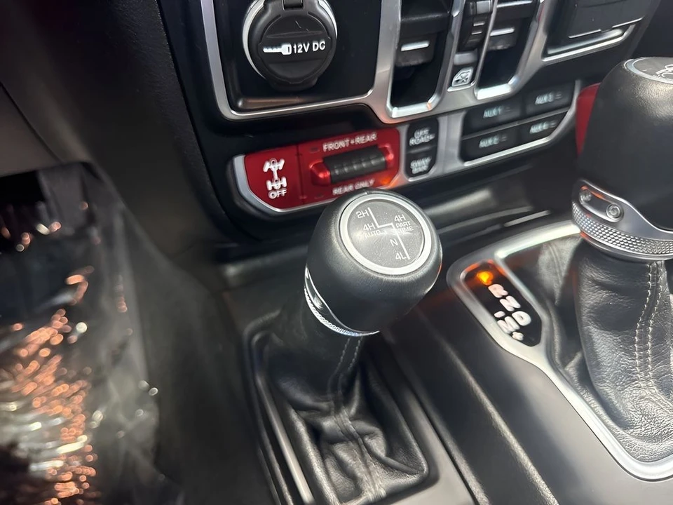2024 Jeep JT Gladiator - Image 23 of 31