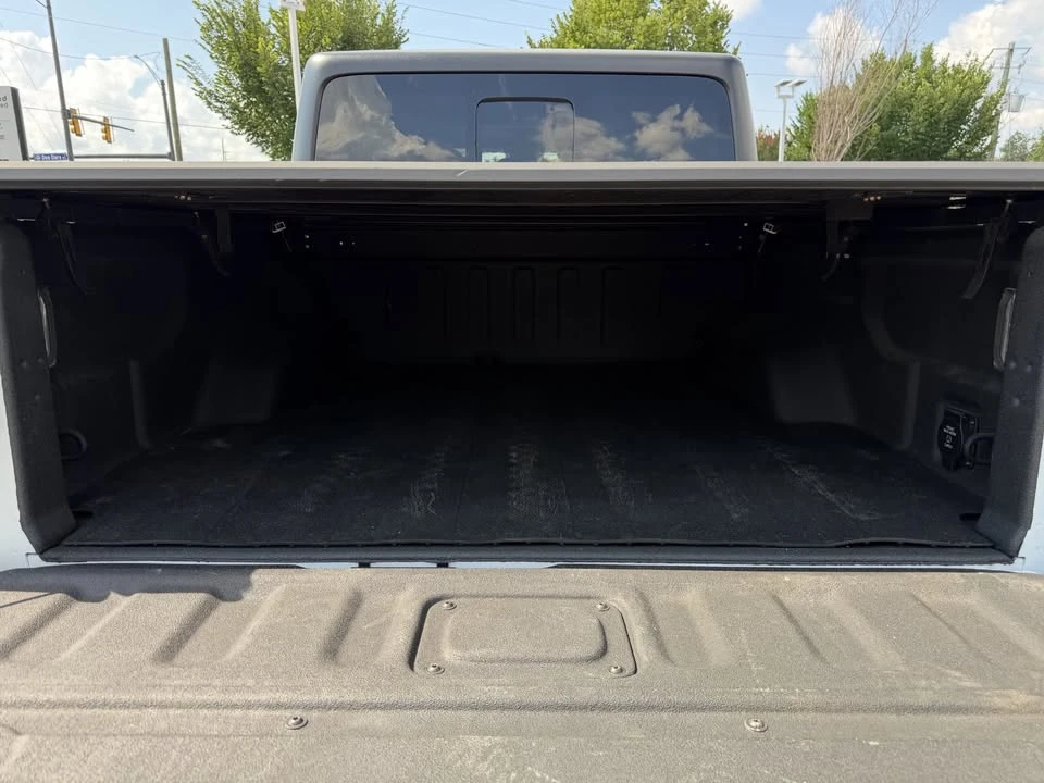 2024 Jeep JT Gladiator - Image 18 of 19
