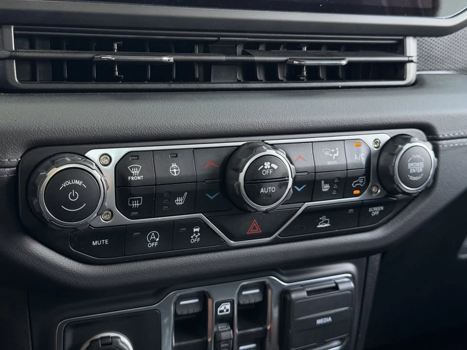 2024 Jeep JT Gladiator - Image 13 of 19