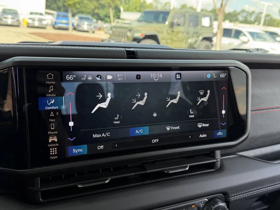 2024 Jeep JT Gladiator - Image 14 of 19