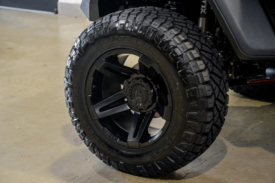 2024 Jeep JT Gladiator - Image 11 of 12