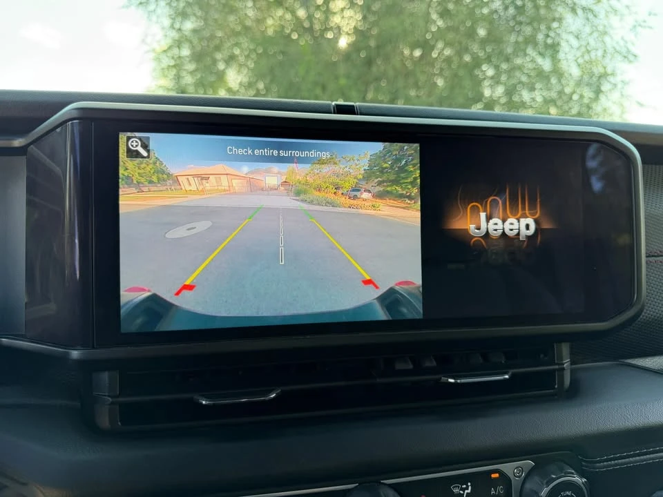 2024 Jeep JT Gladiator - Image 11 of 19
