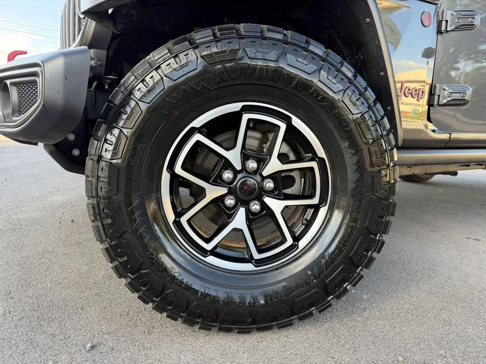2024 Jeep JT Gladiator - Image 17 of 19