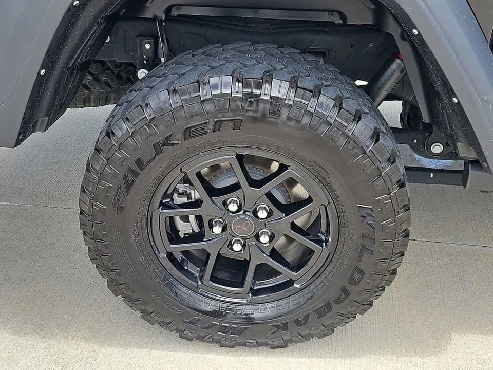 2024 Jeep JT Gladiator - Image 9 of 11