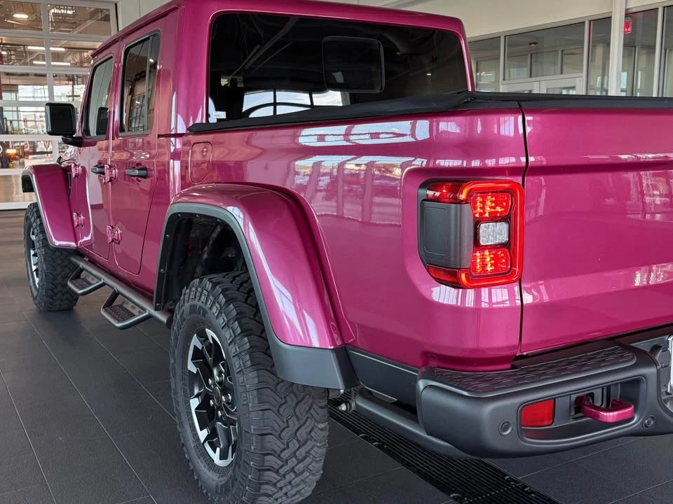 2024 Jeep JT Gladiator - Image 9 of 12