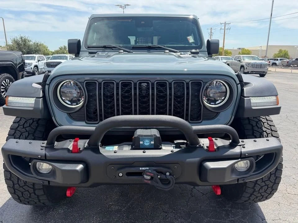 2024 Jeep JT Gladiator - Image 2 of 9