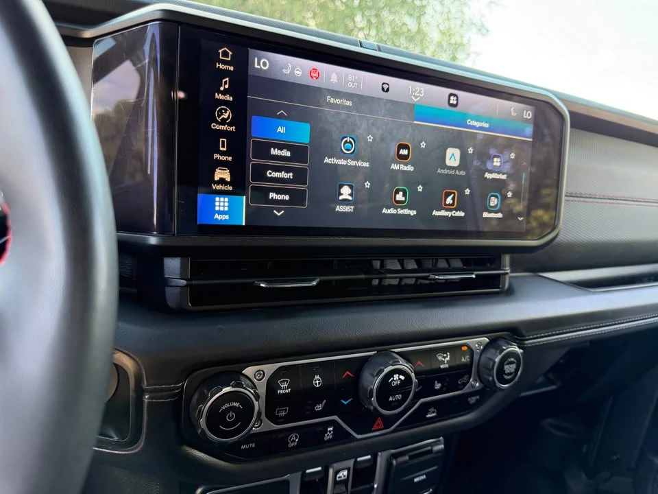 2024 Jeep JT Gladiator - Image 12 of 18