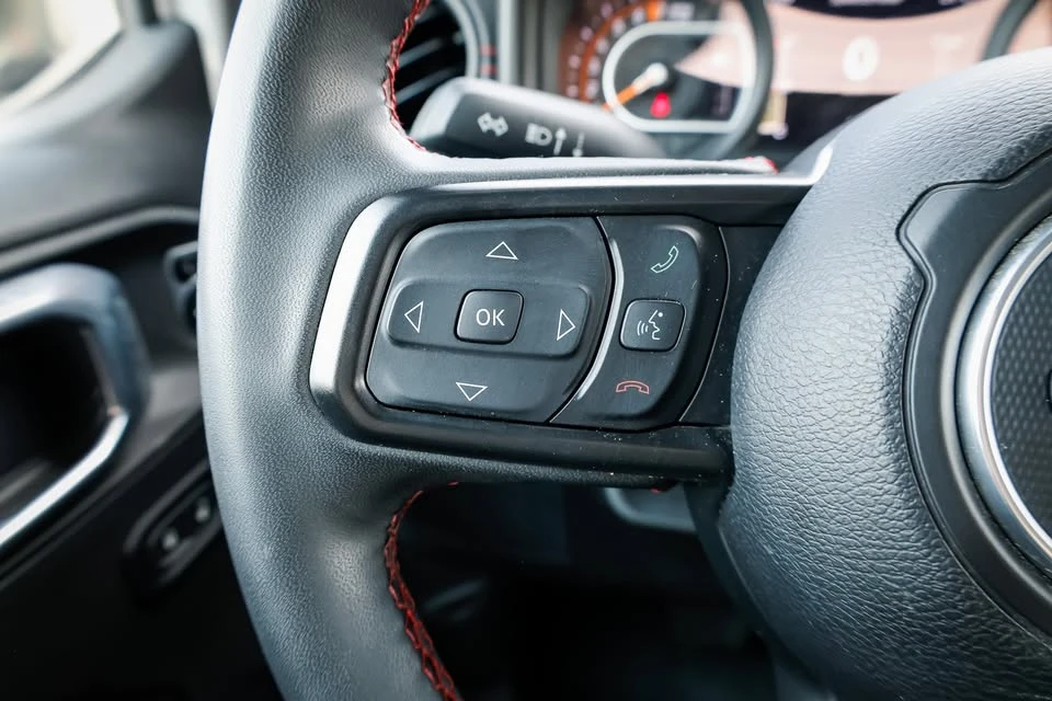 2024 Jeep JT Gladiator - Image 17 of 20