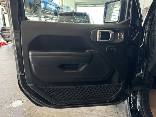 2024 Jeep JT Gladiator - Image 11 of 20
