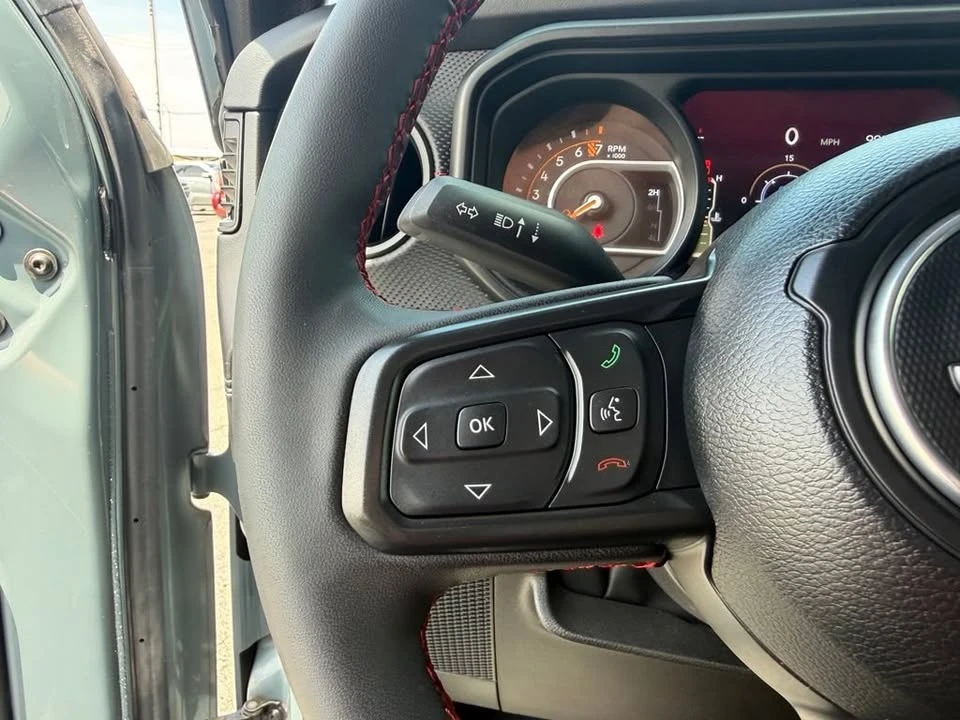 2024 Jeep JT Gladiator - Image 14 of 20