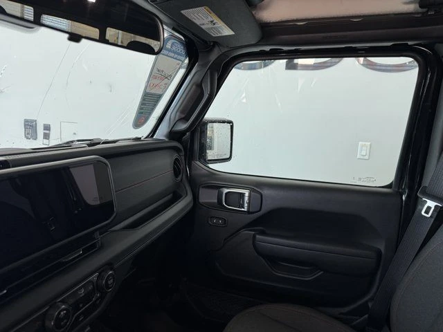 2024 Jeep JT Gladiator - Image 19 of 20