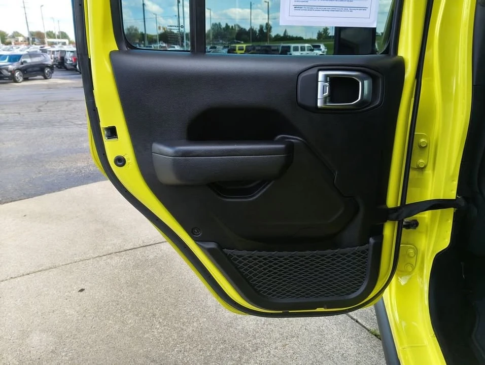 2024 Jeep JT Gladiator - Image 11 of 20
