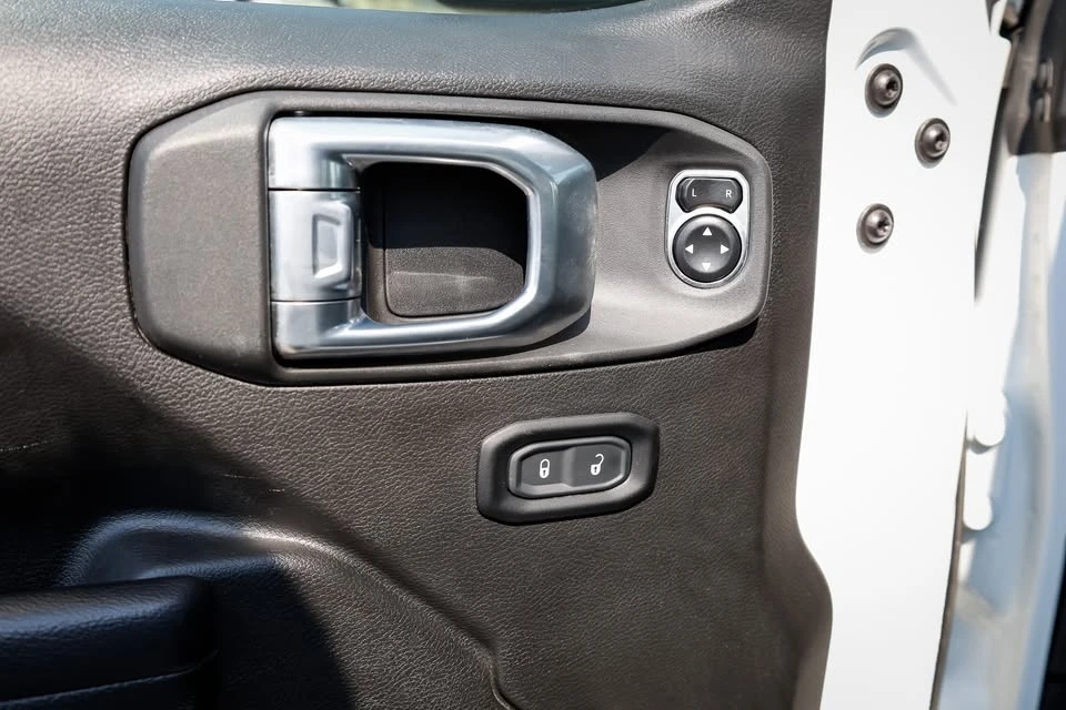 2024 Jeep JT Gladiator - Image 15 of 20