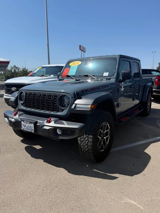 2024 Jeep JT Gladiator - Image 2 of 9