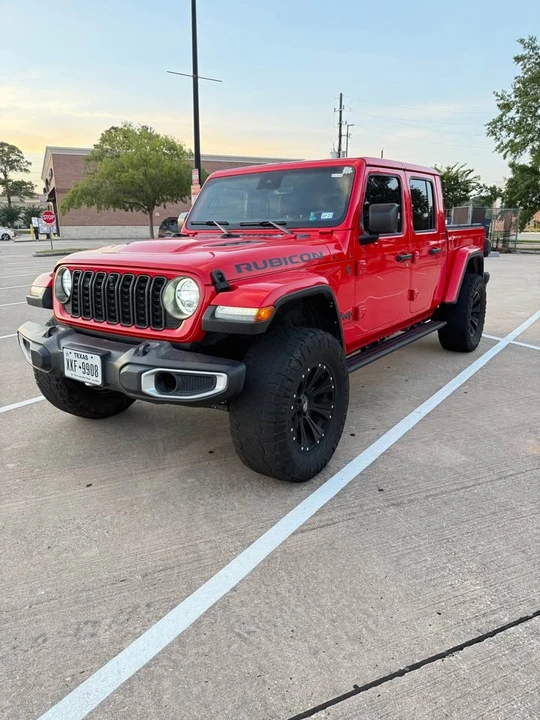2024 Jeep JT Gladiator - Image 2 of 12