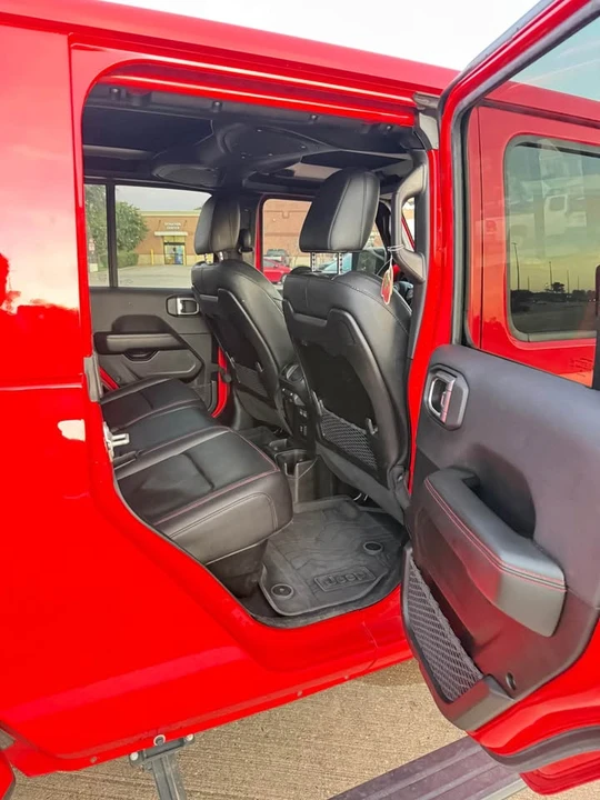 2024 Jeep JT Gladiator - Image 11 of 12