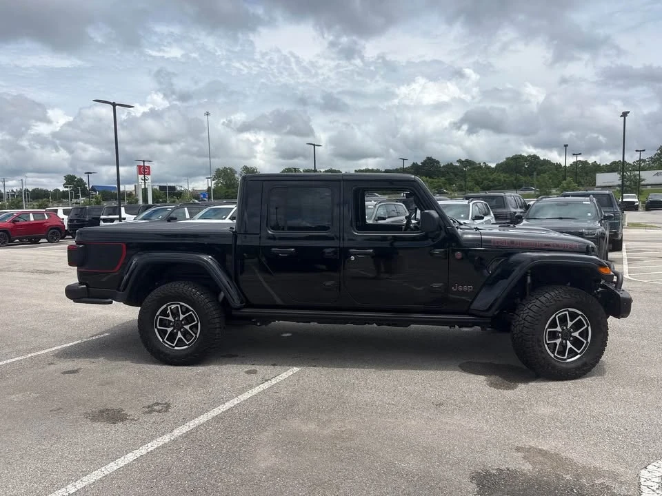 2024 Jeep JT Gladiator - Image 6 of 13
