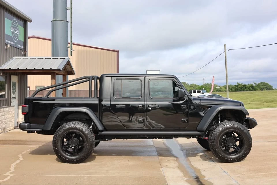 2024 Jeep JT Gladiator - Image 2 of 20