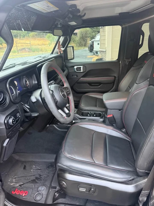 2024 Jeep JT Gladiator - Image 8 of 18