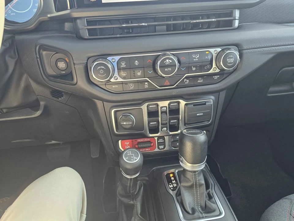 2024 Jeep JT Gladiator - Image 17 of 20