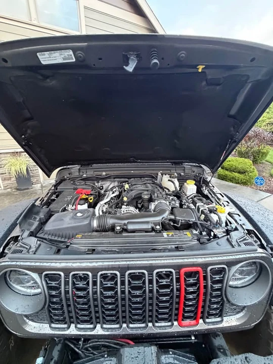2024 Jeep JT Gladiator - Image 12 of 18
