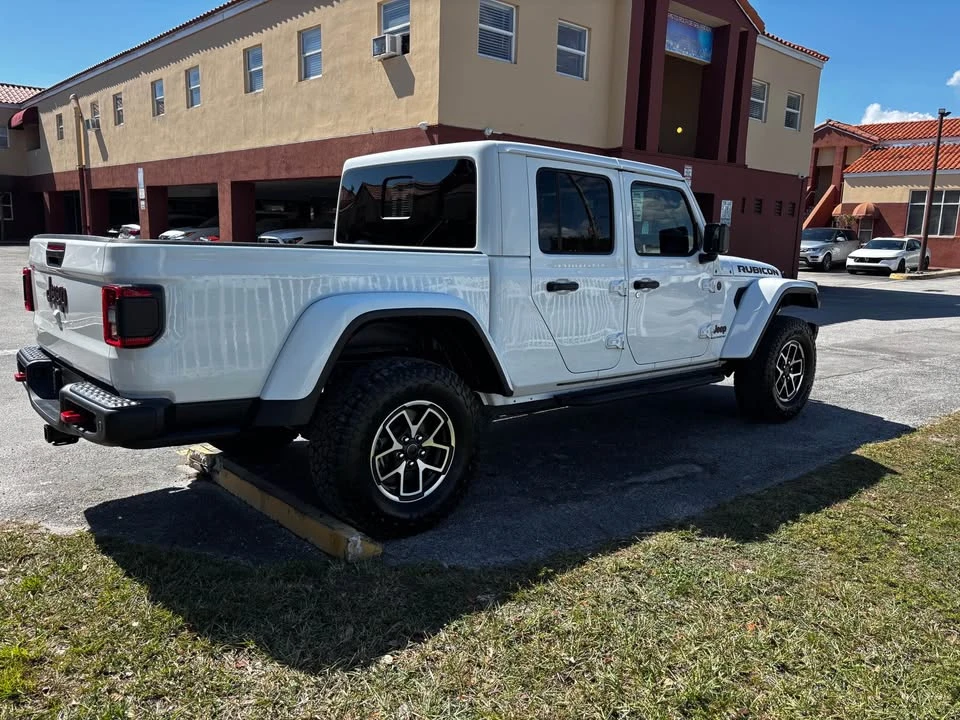 2024 Jeep JT Gladiator - Image 4 of 8