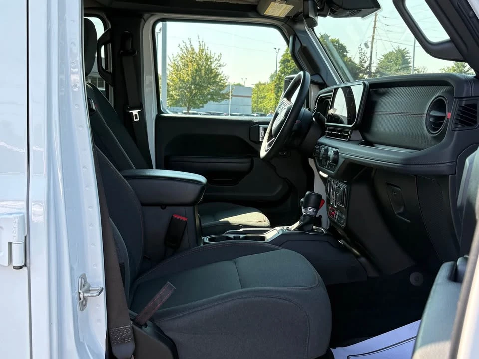 2024 Jeep JT Gladiator - Image 15 of 20