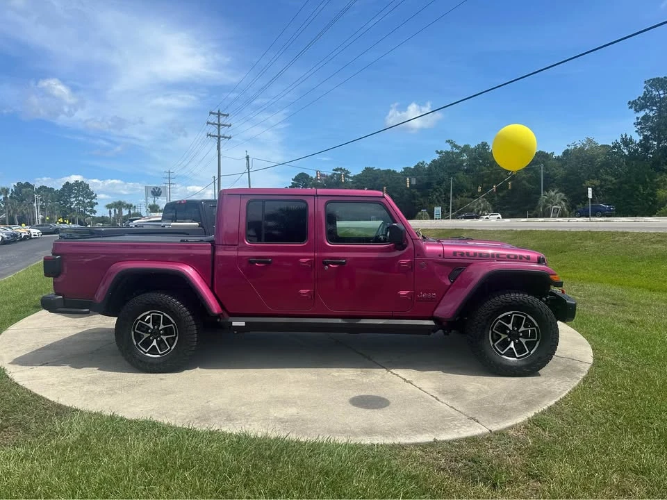 2024 Jeep JT Gladiator - Image 2 of 4