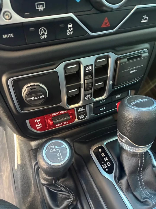 2024 Jeep JT Gladiator - Image 9 of 12