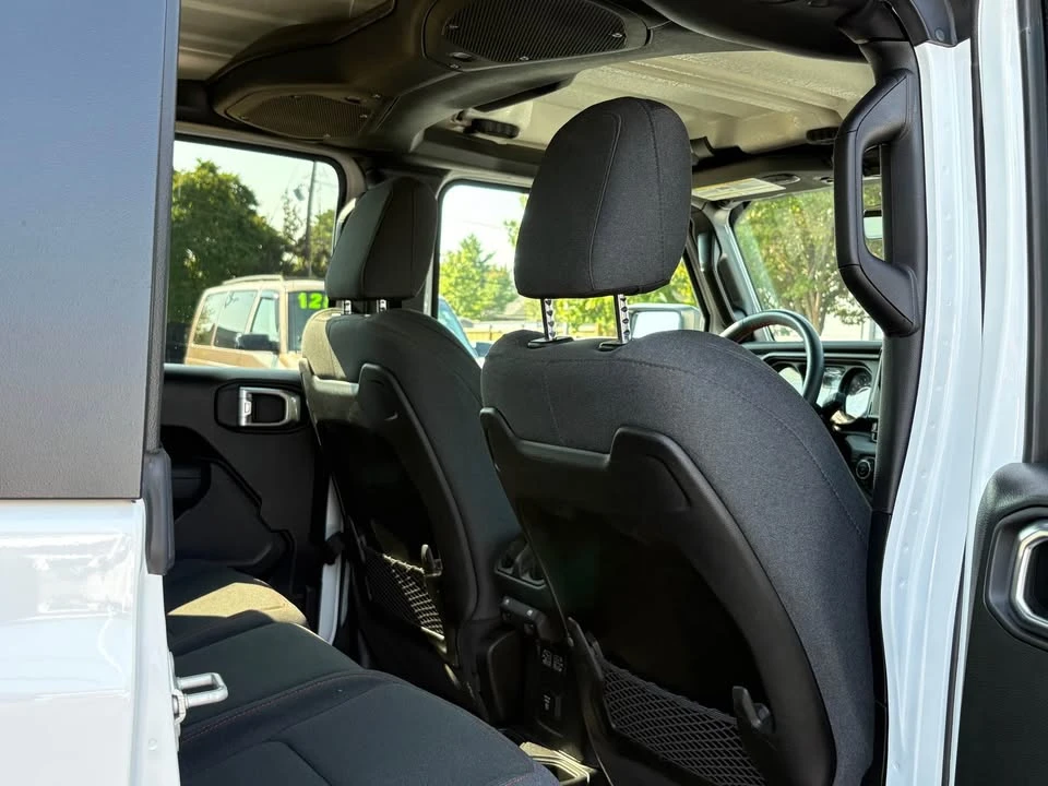 2024 Jeep JT Gladiator - Image 18 of 20