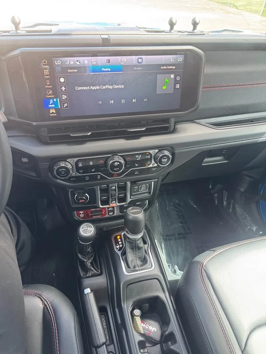 2024 Jeep JT Gladiator - Image 14 of 18