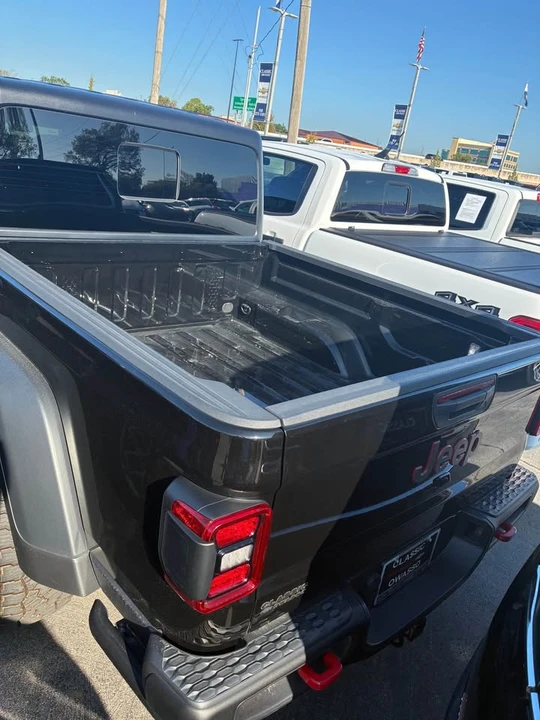 2024 Jeep JT Gladiator - Image 4 of 12