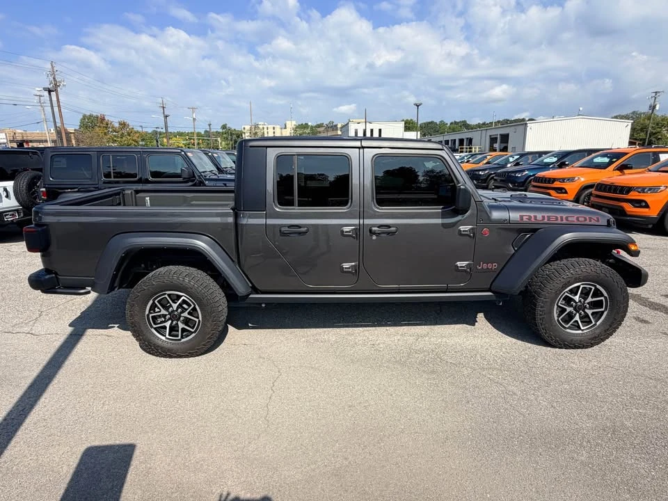 2024 Jeep JT Gladiator - Image 9 of 10