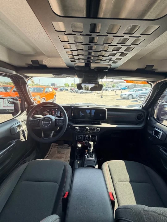 2024 Jeep JT Gladiator - Image 5 of 10