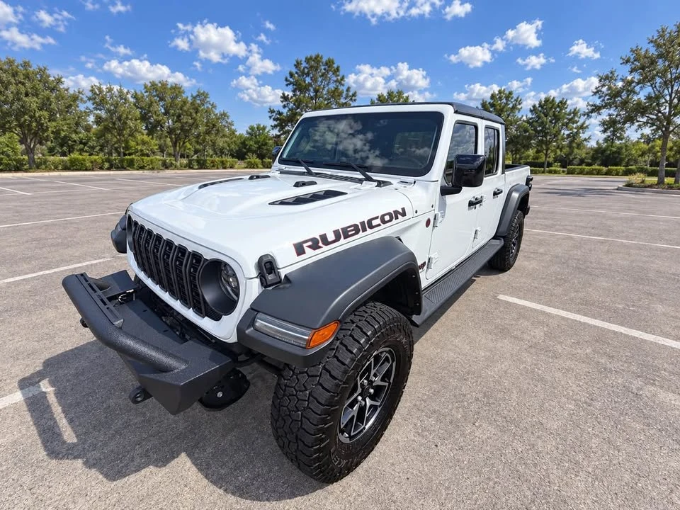2024 Jeep JT Gladiator - Image 2 of 2