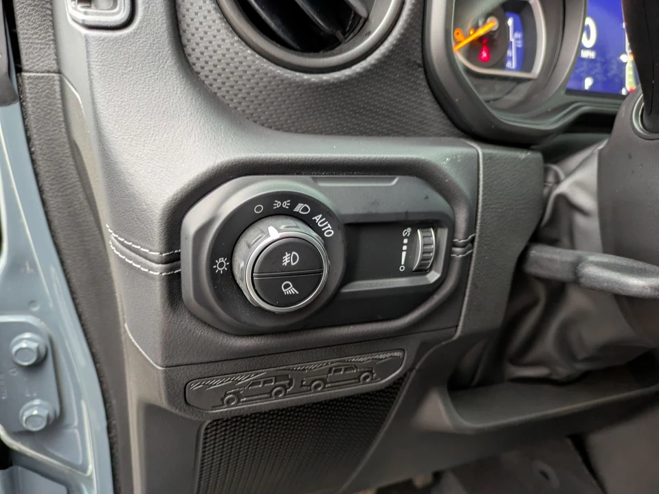 2024 Jeep JT Gladiator - Image 17 of 21