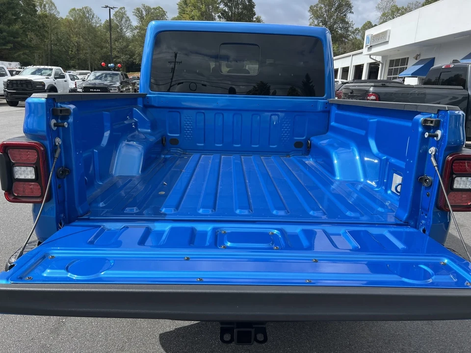 2024 Jeep JT Gladiator - Image 9 of 12