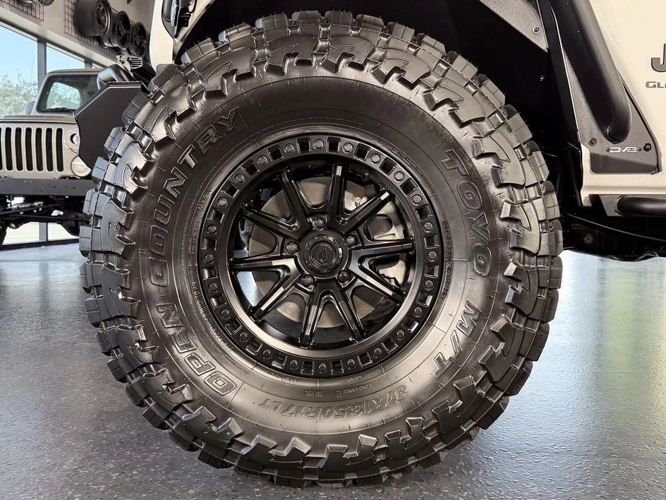 2024 Jeep JT Gladiator - Image 28 of 31