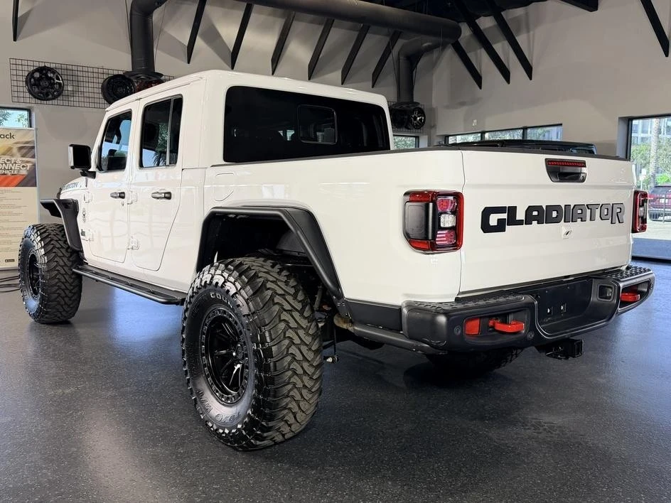 2024 Jeep JT Gladiator - Image 11 of 31