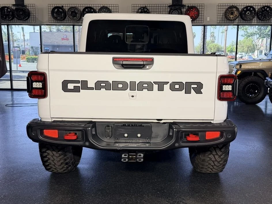 2024 Jeep JT Gladiator - Image 15 of 31