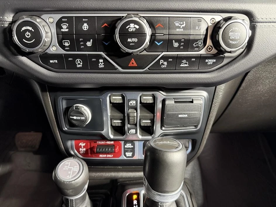 2024 Jeep JT Gladiator - Image 26 of 31