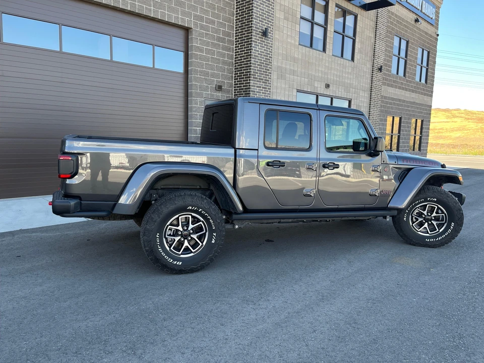 2024 Jeep JT Gladiator - Image 19 of 31