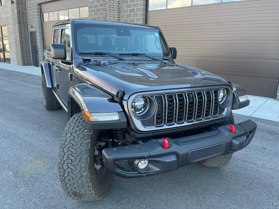 2024 Jeep JT Gladiator - Image 24 of 31